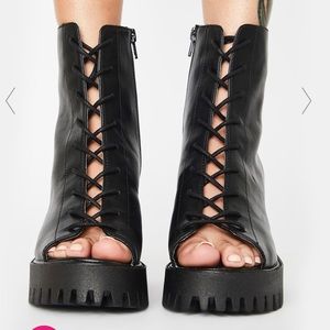 ✨ DOLLSKILL/PUBLIC DESIRE “BASSLINE” ANKLE BOOTS!!